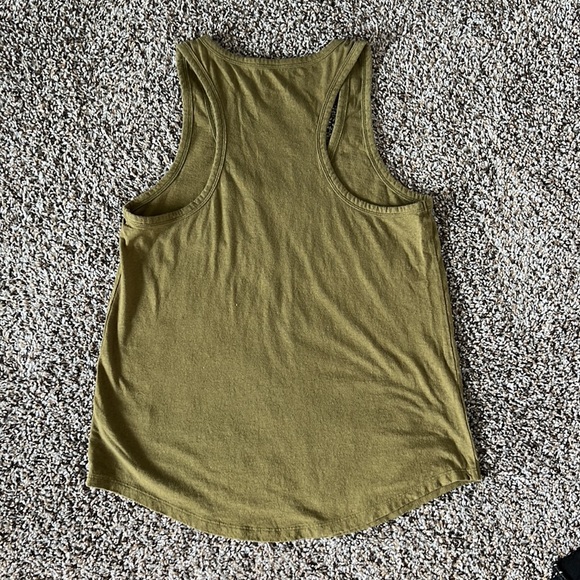 Gap racerback tank top - Picture 2 of 2